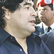 Maradona regala a Ahmadineyad su camiseta con el nmero 10