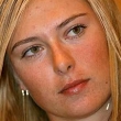 Sharapova dedica su victoria a la madre de su entrenador