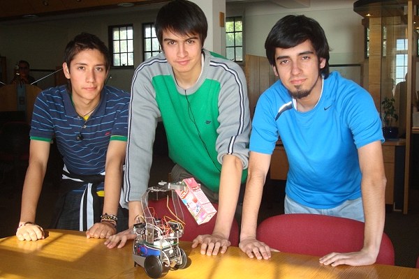 Bender: el nacimiento de un nuevo robot en la Universidad Santa María
