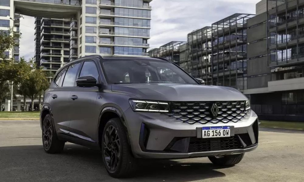 El SUV que maneja Colapinto ya está en Argentina