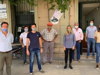 Hotton: �El campo reclama mano de obra pero no consigue por exceso de planes sociales�