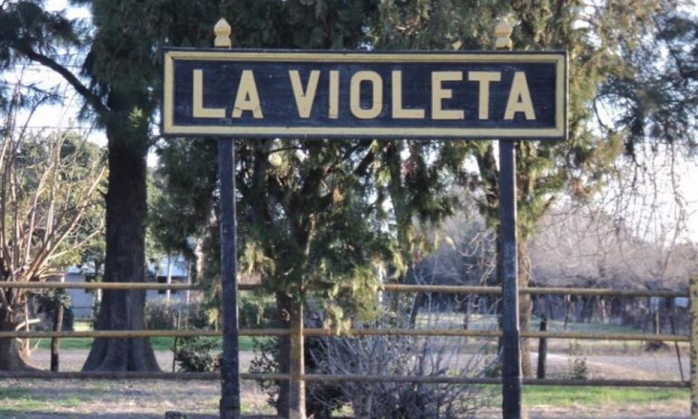 La Violeta celebra 113 años con tradición, música y fiesta