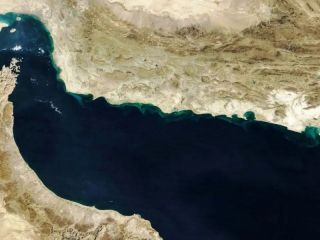 Irán cierra nuevamente el estrecho de Ormuz y sacude el mercado del petróleo