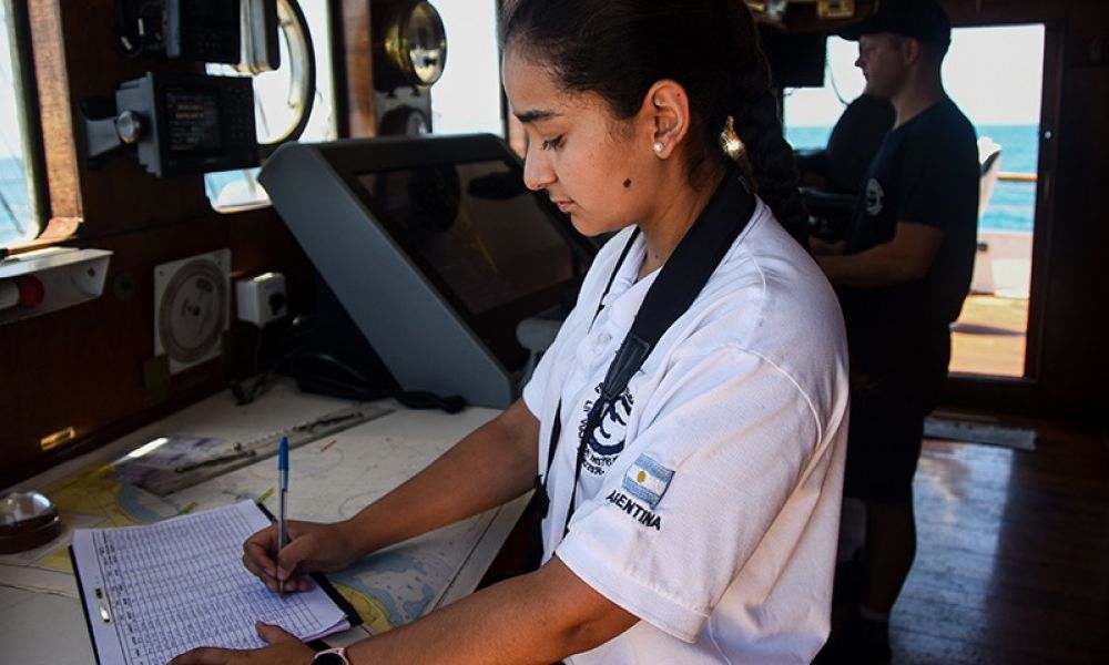 La fragata ARA Libertad llega a Recife
