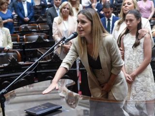 Diputados kirchneristas juraron «por la libertad de Cristina» en una sesión marcada por tensiones políticas