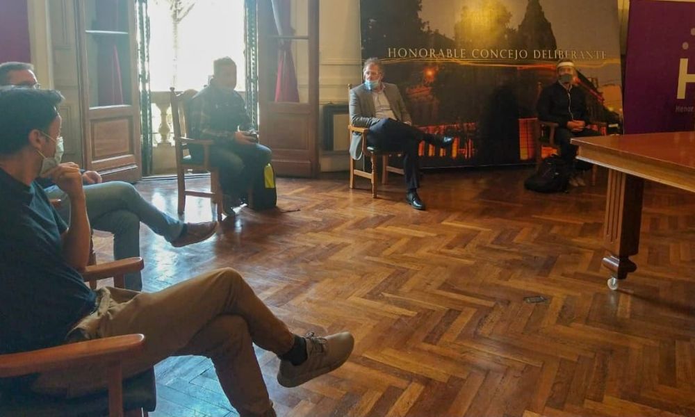 Reunión en el Salón Luis Sued del HCD