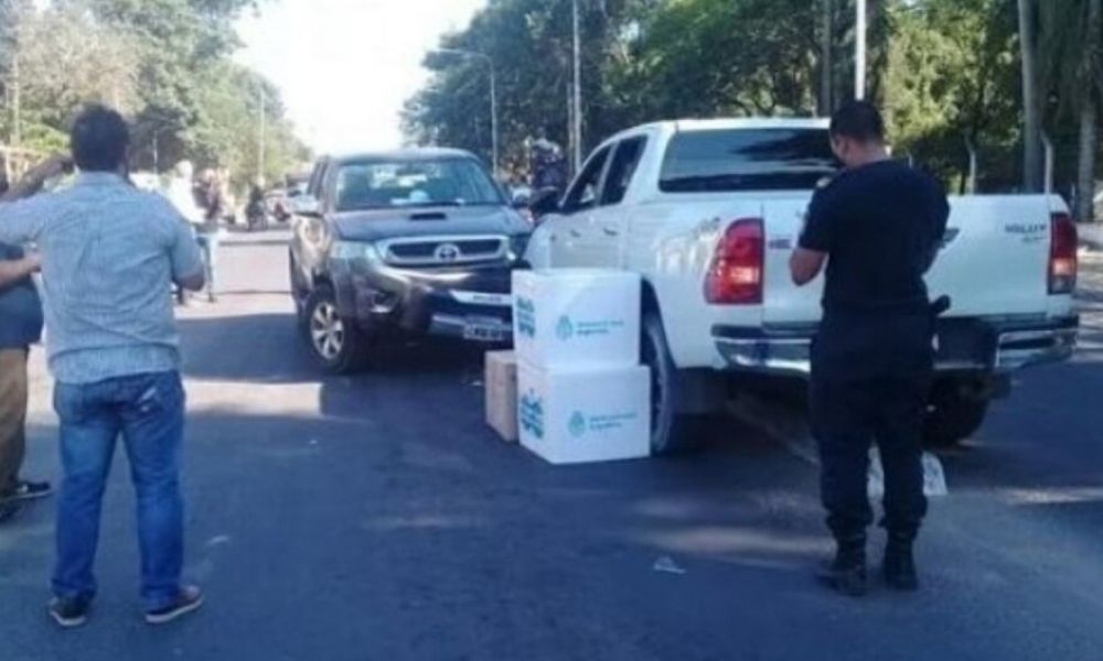 Chocó una camioneta en la que trasladaba vacunas