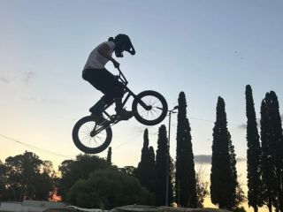 Pergamino vibró con el BMX: Más de 80 riders protagonizaron un show de acrobacias en el Bike Park