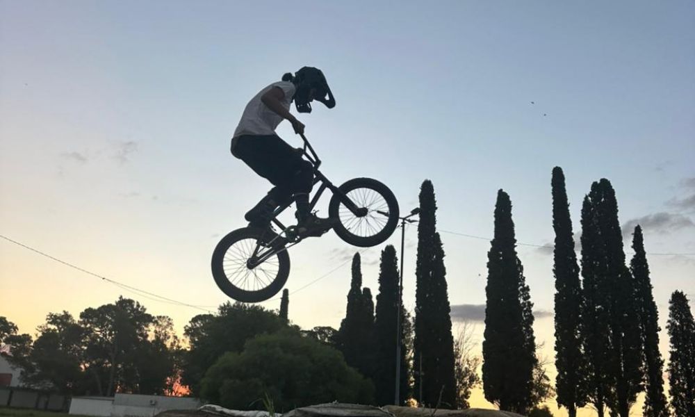 Pergamino vibró con el BMX