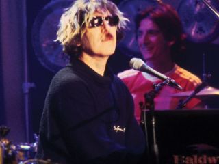 Lanzan vinilo del recordado Unplugged de Charly Garc�a en la cadena MTV