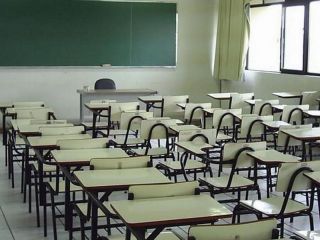 Escuelas bonaerenses se suman al paro universitario del mircoles