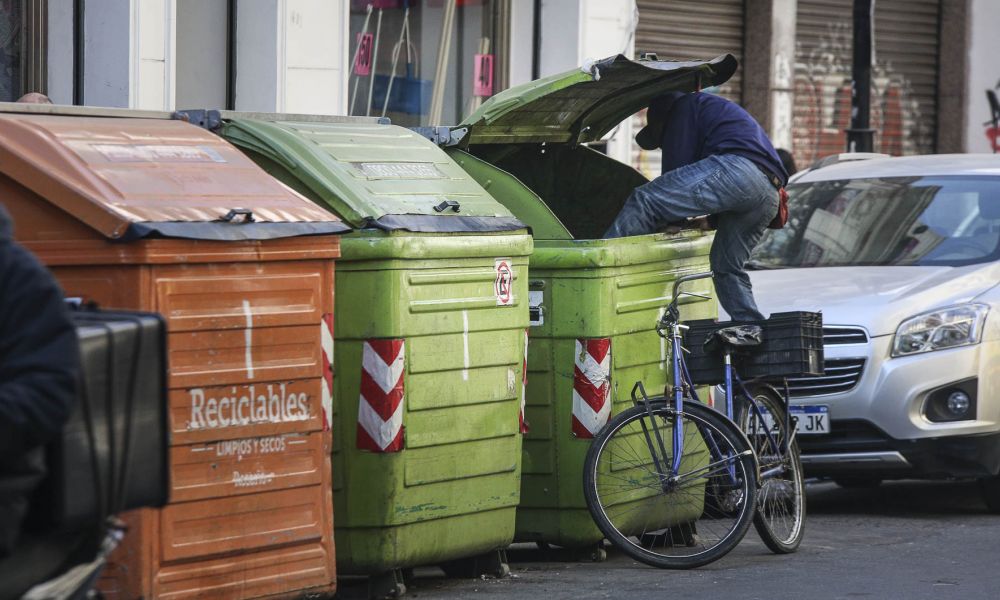 Vuelven a apuntar contra quienes viven de la basura