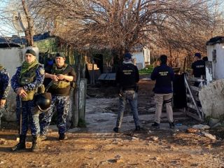 «Bunker» de drogas desmantelado en barrio Jorge Newbery: una joven detenida