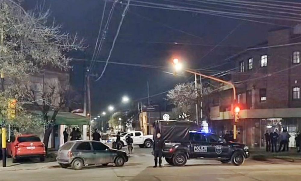 Un policía asesinó a la pareja de su ex y se suicidó