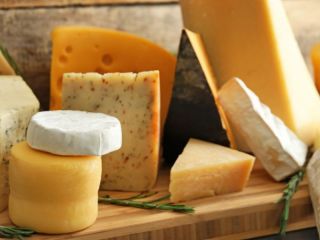 Alerta sanitaria por brote de listeriosis: Investigan queso criollo como posible origen