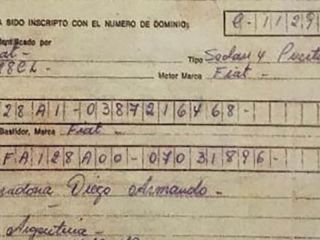 El primer auto 0km de Diego Maradona estaba abandonado en Salto
