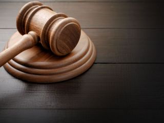 Absolución en Caso de Herencia: El Juez Picco absuelve a las acusadas y ordena investigar falso testimonio