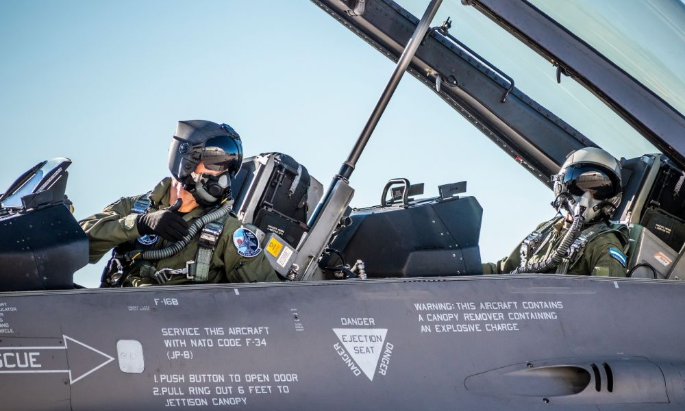 La Fuerza Aérea Argentina inicia los vuelos con F-16