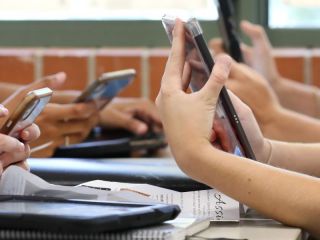 Provincia busca frenar la distraccin escolar por el uso de pantallas