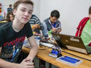 Argentino cre una app que brinda mayor independencia a las personas sordas