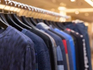 Ms de 70 marcas de indumentaria vendern prendas de vestir con precios rebajados