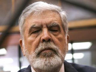 De Vido: Mndenle champagne a la doctora Carri