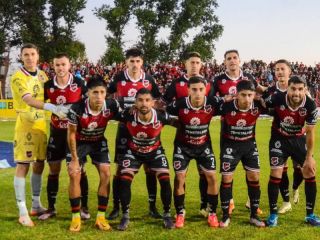 Rafaela golpe en los momentos justos y dej a Douglas contra las cuerdas