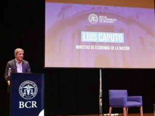 Caputo admite dudas sobre la recuperación y alerta por inflación: «Me preocupa la velocidad»