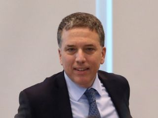 Dujovne a Estados Unidos en busca de inversiones
