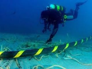 Google con cable submarino propio