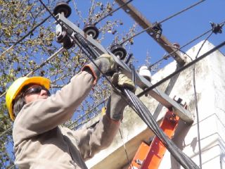 Prohben a empresas cortar servicios en provincia de Buenos Aires