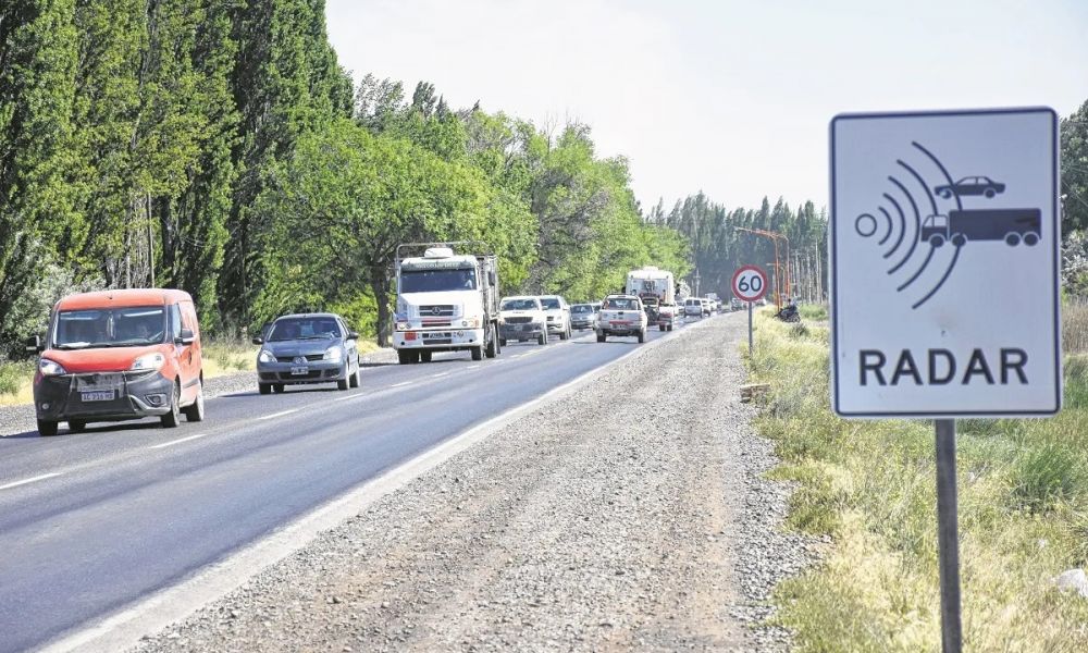 Investigan red que reducía multas de tránsito ilegalmente