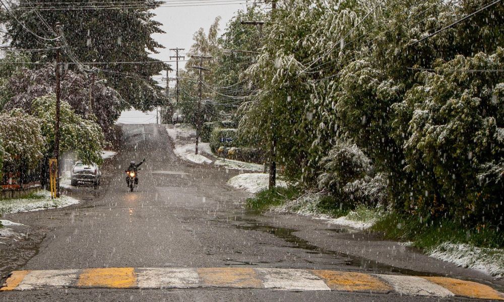 Bariloche amaneció con una intensa nevada