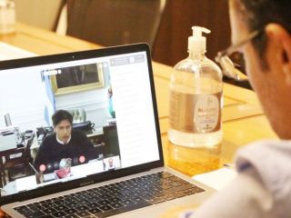 Kicillof en videoconferencia con intendentes del interior bonaerense