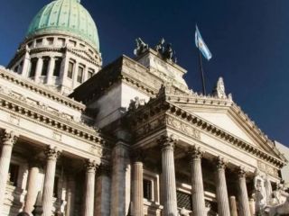 Gobierno propone Ley Hojarasca para derogar 70 leyes obsoletas