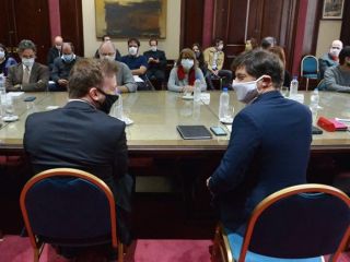 Eval�an ampliar las excepciones para industrias y comercios bonaerenses