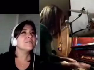 Docentes de Pergamino realizaron un homenaje al Himno Nacional