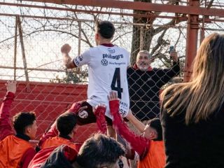 Douglas Haig reaccionó a tiempo y goleó a Sarmiento para volver a meterse en carrera