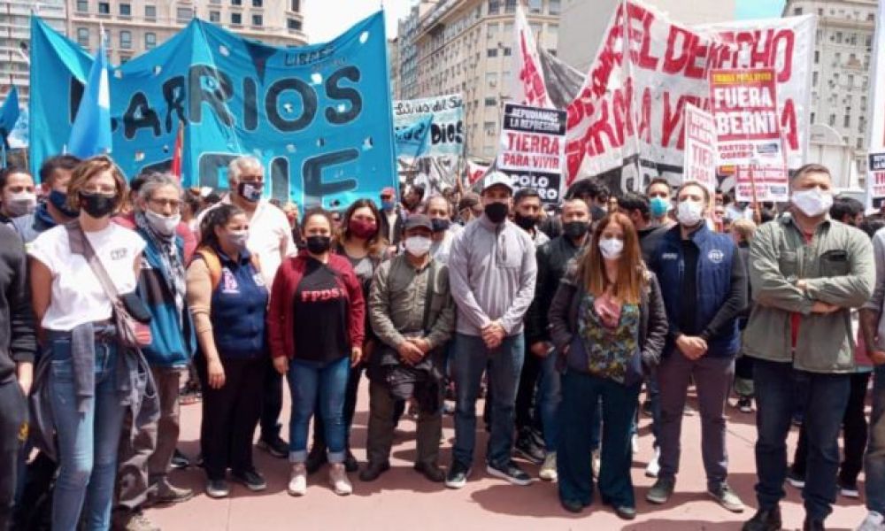 Suspenden 40 mil planes