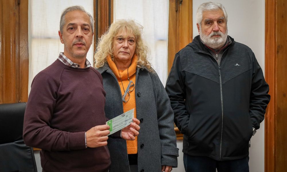 Nueva entrega de 25 millones de pesos a Bomberos