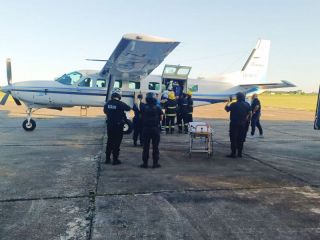 Tragedia y esperanza: Vuelo sanitario para un polica herido en accidente fatal