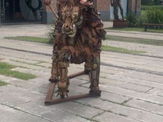 Arte que renace: Julin Provenzano presenta sus esculturas gigantes en una exhibicin imperdible