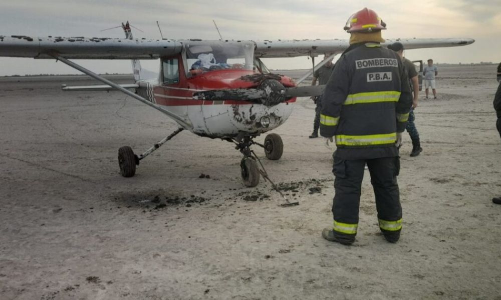 Aterrizaje de emergencia en la Laguna de Gómez