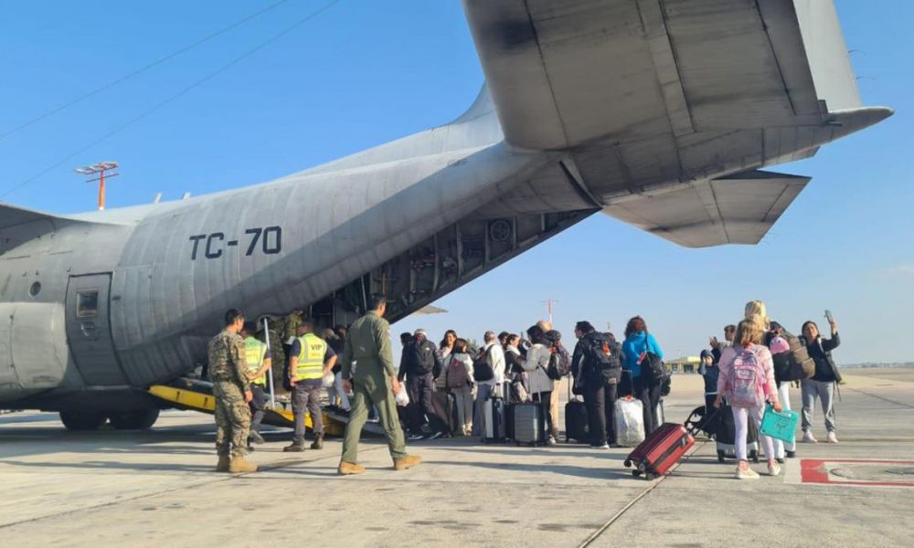Comienza la evacuación de argentinos desde Israel