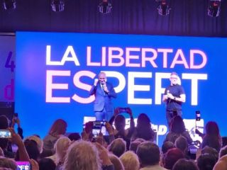 El pergaminense Jos Luis Espert se lanz como precandidato a presidente en la Feria del Libro