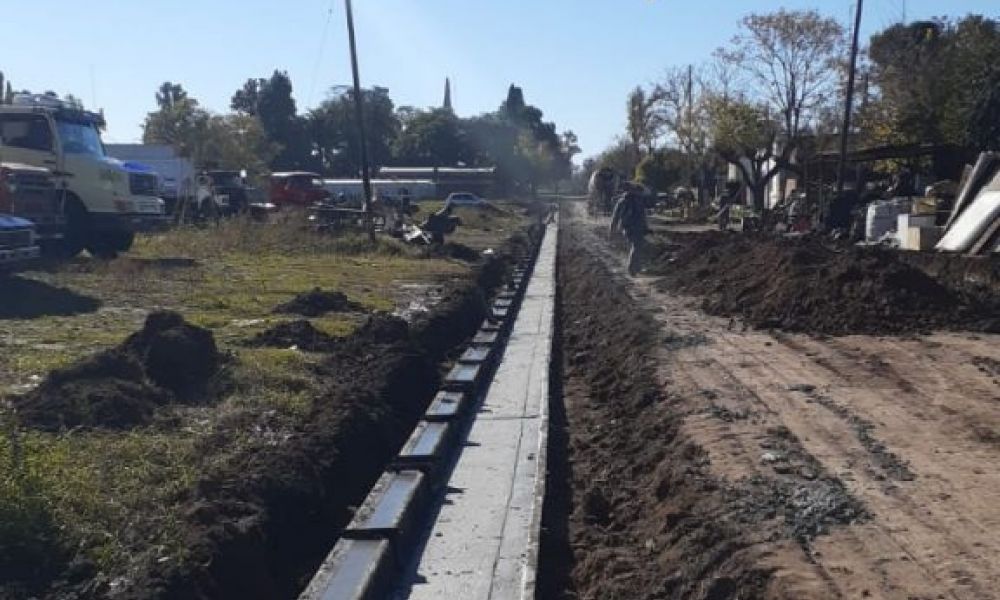 Trabajos de bacheo y estabilización de calles