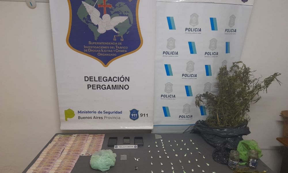 Estaba con arresto domiciliario y vendía drogas