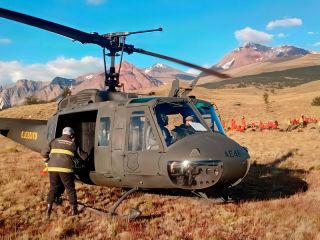El Ejército Argentino refuerza el combate contra los incendios en la Patagonia