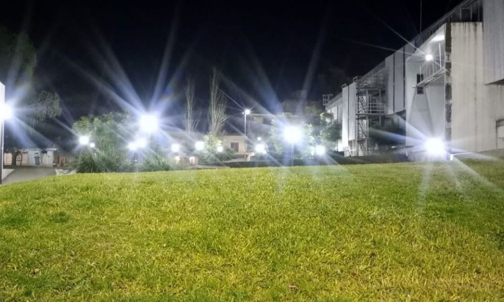 Renovación y mantenimiento de espacios verdes en la ciudad