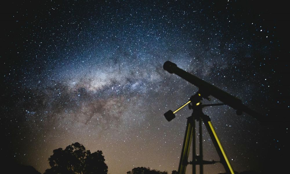 Impulsan un seminario para enseñar astronomía en las aulas